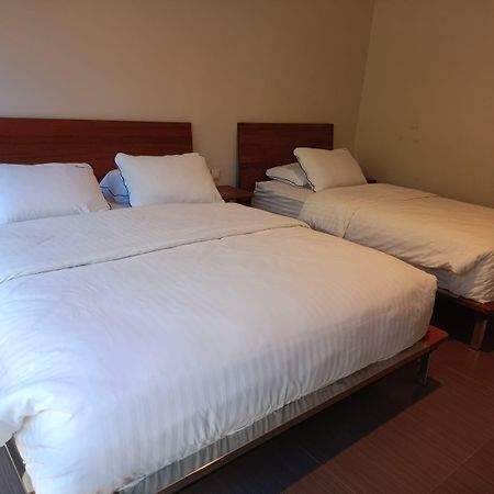 Habitat Hills Hotel Cisarua Exterior photo