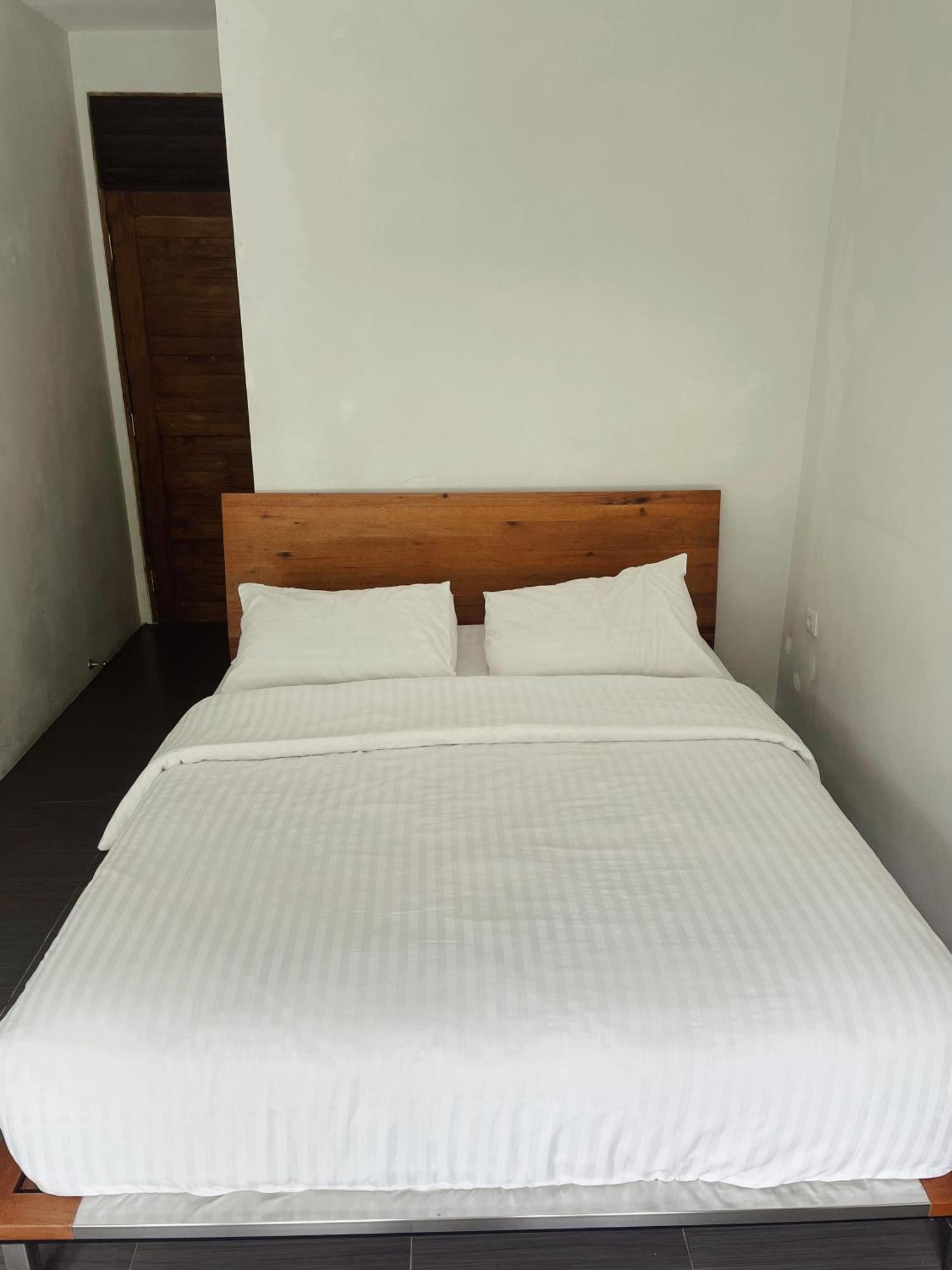 Habitat Hills Hotel Cisarua Exterior photo